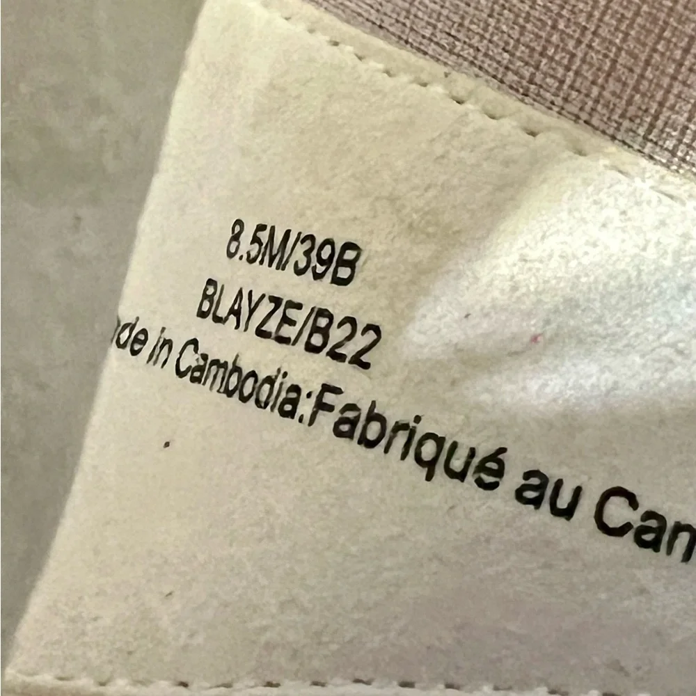 Women’s Karl Lagerfeld Blayze Mesh Peep Toe Heel Booties -White 8.5  (w/flaws)